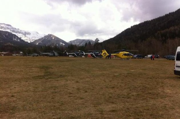 Один з пілотів не зміг повернутися в кабіну літака