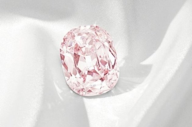 Christie's звинуватили в продажі краденого діаманта за $ 40 млн