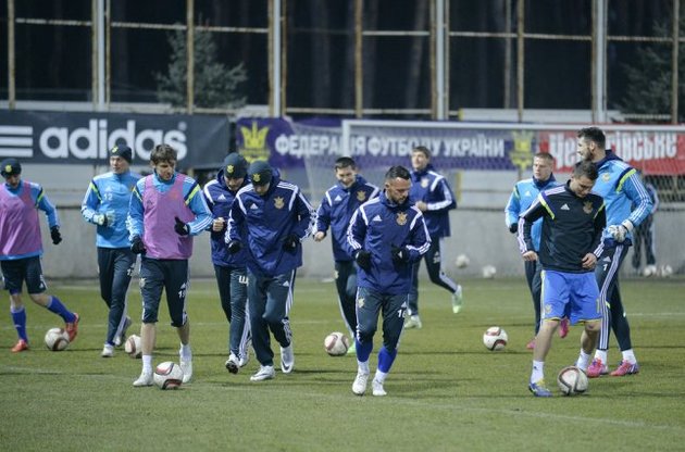 Сборная Украины отправилась в Испанию с 25 футболистами в составе