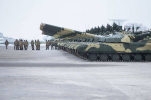 Чи хочемо ми бачити армію переозброєною?