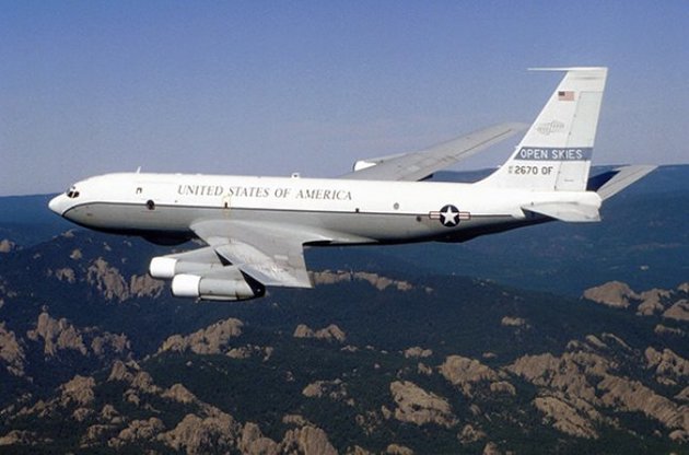 ОС-135В відноситься до класу літаків, не призначених для застосування зброї