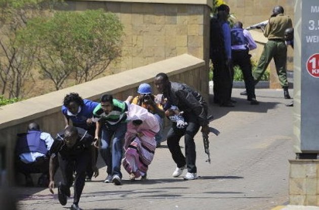 Ісламісти з угруповання "Аш-Шабаб" вбили щонайменше 70 кенійських студентів