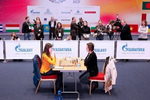 Шахматистка Музычук в первом матче финала отстояла ничью черными