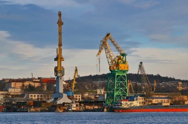 Россия официально сделала "государственным" крымский завод Порошенко