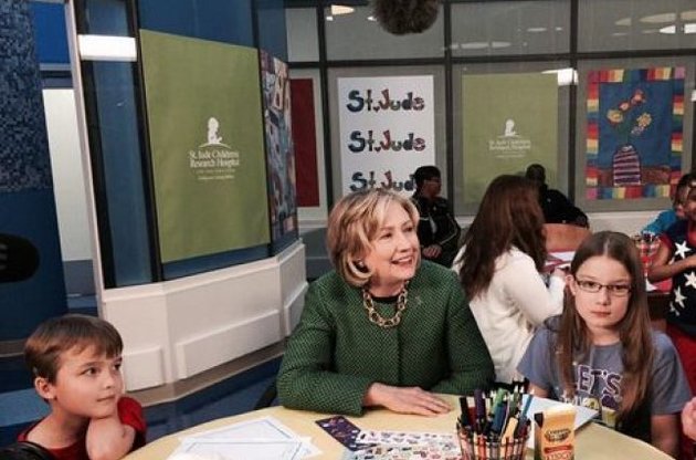 Клинтон собирается бороться за кресло президента США. Иллюстрация