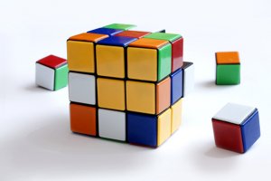 Вихід з абсурду: синтез як нова технологія мислення  