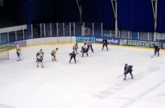 Збірна України з хокею обмінялася перемогами з білоруським "Гомелем"