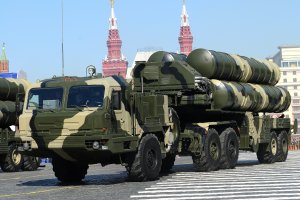 Россия запланировала провести в южном регионе восемь военных учений