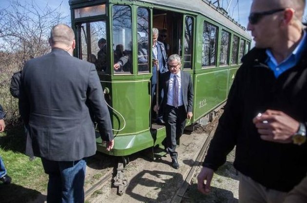 Президент Польщі потрапив у ДТП на ретро-трамваї