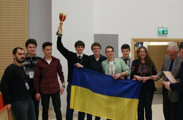 Украинские студенты-физики одержали победу на Международном турнире в Польше