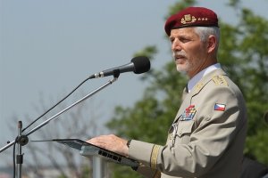 НАТО при необходимости применит всю свою силу против России - генерал Альянса