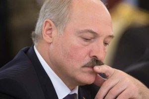 ЄС став привабливішим для Лукашенка завдяки агресії Путіна – The Economist