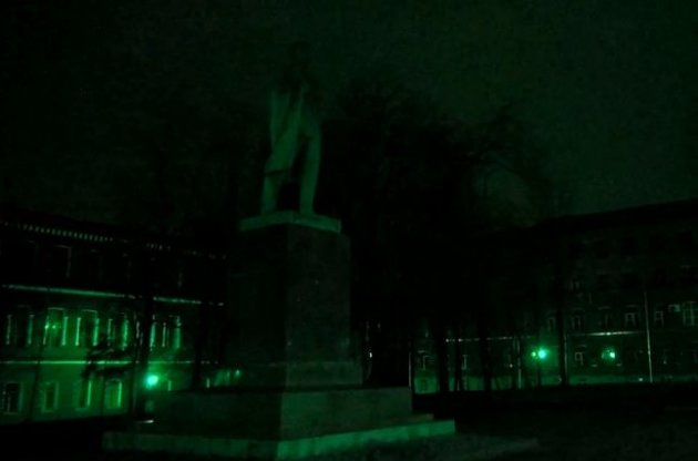 В Харькове снесли два памятника Ленину