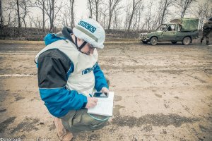 Силы АТО и боевиков в Донбассе провоцирует неизвестная "третья сторона" - ОБСЕ