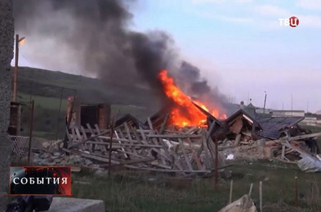 Российские силовики подорвали один из домов в поселке