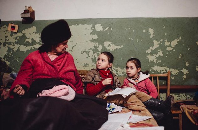 Миллионам детей в Украине угрожает эпидемия опасных болезней - Newsweek