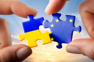 ЄС і Україна поговорять про скорочення довіри між сторонами на саміті в Києві - WSJ