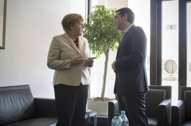 Ціпрас відчайдушно просить Меркель прискорити надання Греції кредиту - The Times