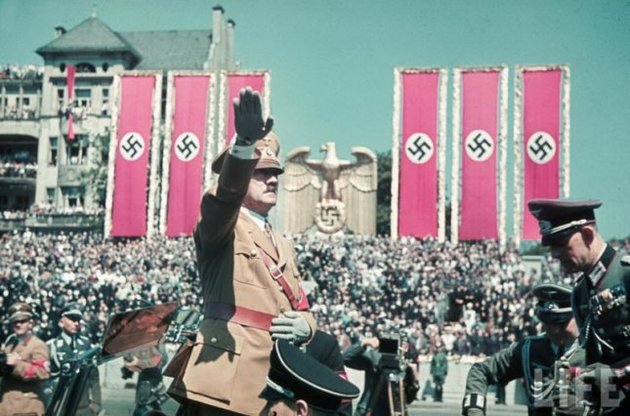 Клейменные Каином. Гитлер — человек, фюрер, тиран в сравнении…