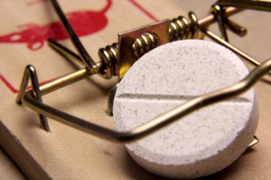 Ну, за доступну медицину! Не цокаючись…