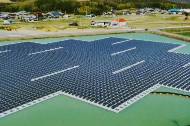 В Японії завершилося будівництво двох гігантських плавучих сонячних електростанцій