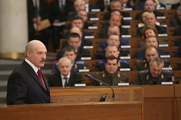 Александр Лукашенко выступил с посланием к народу