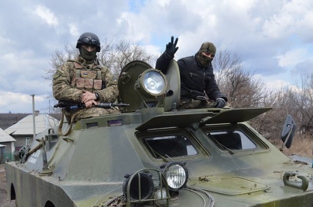 На Луганщині підірвалася на фугасі БРДМ української армії
