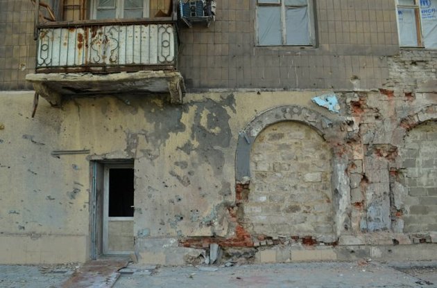 В Донецке в результате попадания снаряда уничтожен дом – горадминистрация