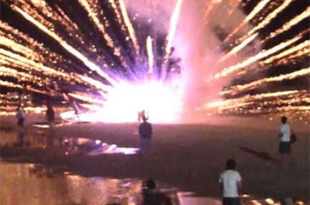 На заводе пиротехники в индийском штате Махараштра произошел взрыв