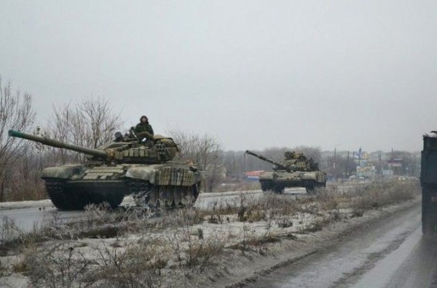 Терористи активно переміщують бойову техніку в центральні частині Донецька та Луганська – ІС