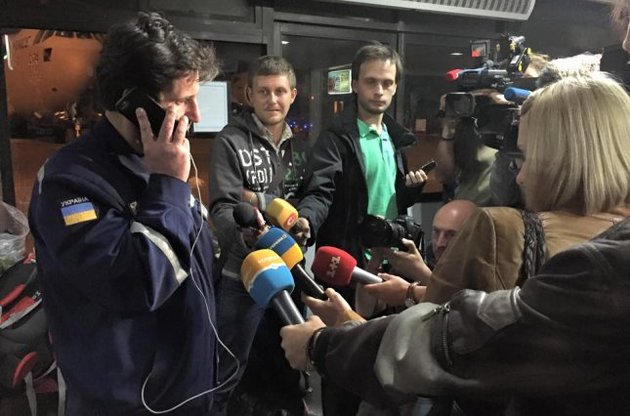 На борту самолета - 76 украинцев и 11 иностранцев