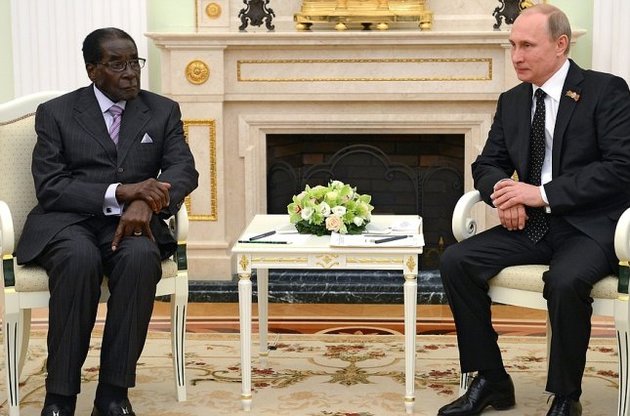 Путин поблагодарил президента Зимбабве за участие в параде 9 мая
