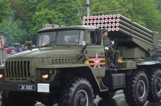 Прибывшая на "парад Победы" в Донецк техника замаскирована в промзоне – ИС