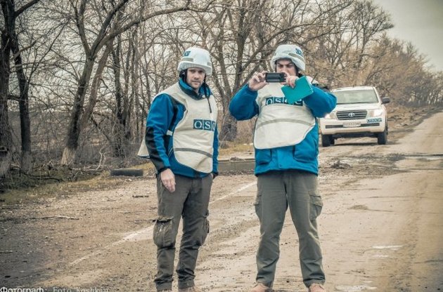 У "ЛНР" прибили не менше трьох вантажівок з запчастинами для техніки