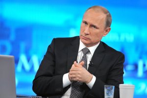 Путін чекає, поки внутрішні проблеми України змусять Захід відвернутися від неї – NYT