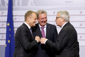 Юнкер на саміті в Ризі смішив лідерів ЄС і дивувався однаковим краваткам