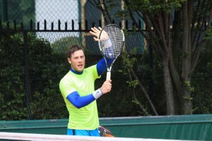 Украинец Марченко одолел российского теннисиста и вышел в основу Ролан Гаррос