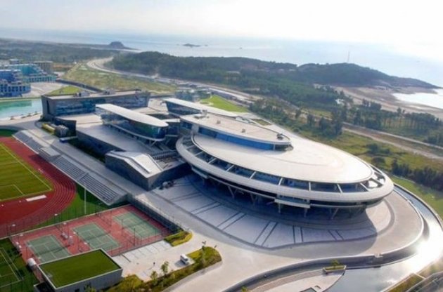 Владелец китайской IT-компании построил офис в виде звездолета из "Star Trek"