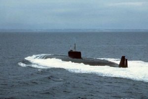 Латвія повідомляє про військовий корабель і підводний човен РФ біля своїх кордонів