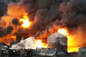 ЗМІ повідомляють про новий вибух на нафтобазі у Василькові