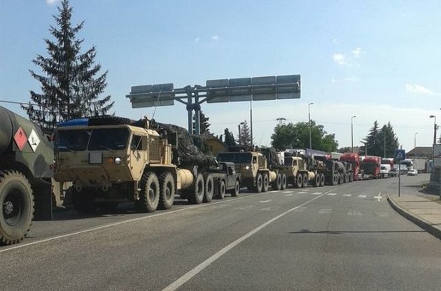 США перебросили колонну военной техники в Украину для учений - ГПС