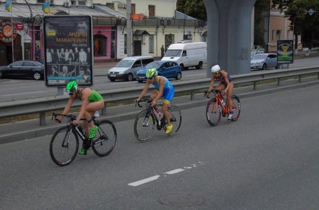 Украинские триатлонисты стали лучшими в Киеве