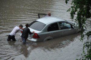 Сильна злива в Тольятті паралізувала рух у місті
