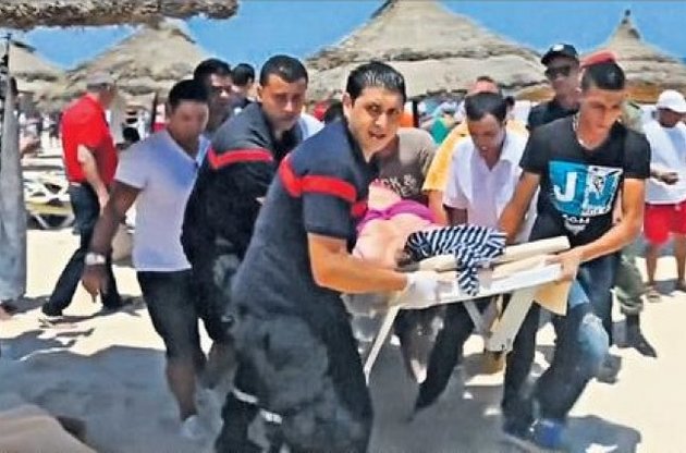 Теракт в Тунисе: опубликовано видео нападения на туристов
