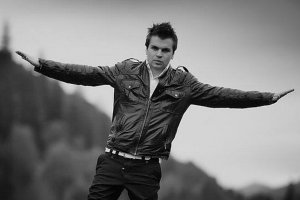 Улетел за соколятами