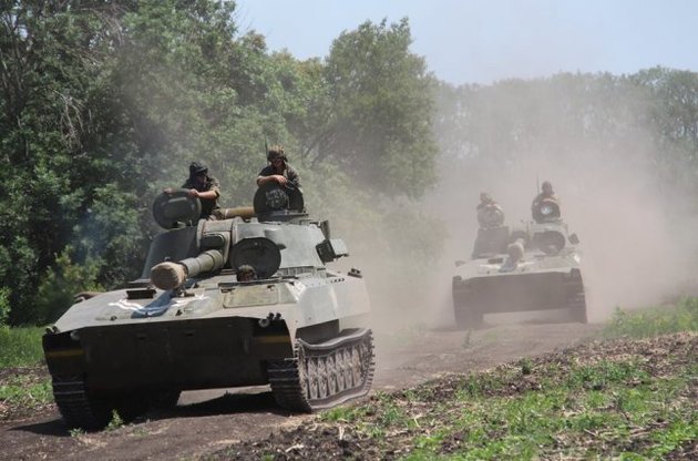 За прошедшие сутки в зоне АТО погибли восьмеро украинских военных, еще 16 получили ранения
