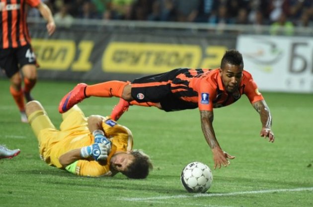 Шовковский сбил Тейшейру