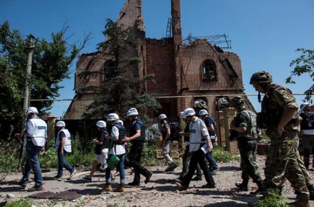 Наблюдатели ОБСЕ зафиксировали прибытие из РФ в Донбасс вооруженных людей