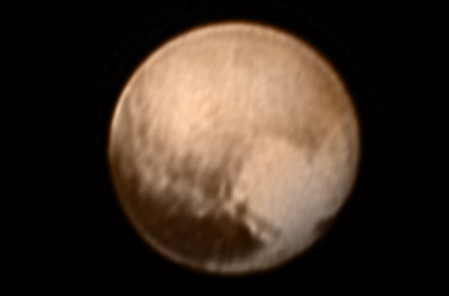 New Horizons обнаружил замерзшие равнины на "сердце" Плутона