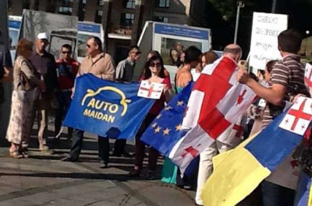У Києві українці і грузини мітингували проти "повзучої окупації" РФ